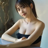 일본 배우 Sachika Nitta 비키니 몸매