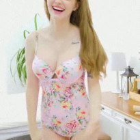 태국모델 제시 바드 투명한 흰 피부 비키니 몸매